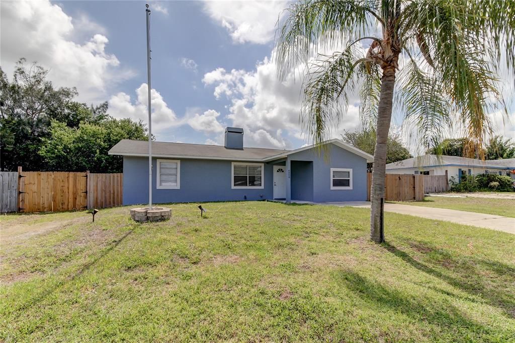Recently Sold: $339,900 (3 beds, 1 baths, 1437 Square Feet)