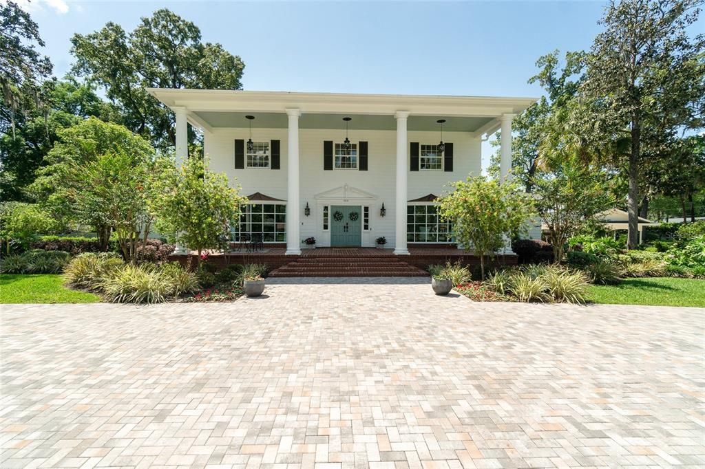 Recently Sold: $1,550,000 (5 beds, 3 baths, 4953 Square Feet)