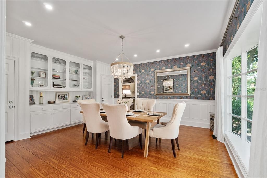 Recently Sold: $1,550,000 (5 beds, 3 baths, 4953 Square Feet)