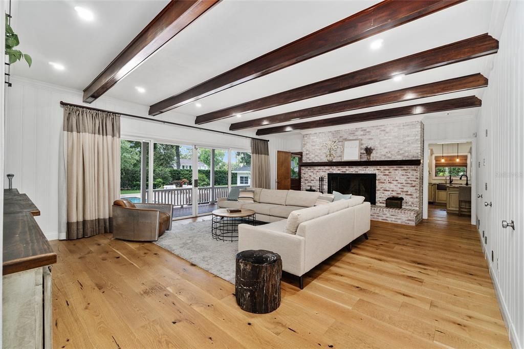 Recently Sold: $1,550,000 (5 beds, 3 baths, 4953 Square Feet)