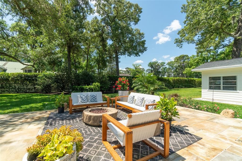 Recently Sold: $1,550,000 (5 beds, 3 baths, 4953 Square Feet)