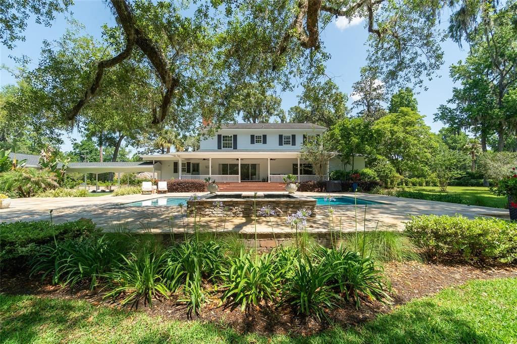 Recently Sold: $1,550,000 (5 beds, 3 baths, 4953 Square Feet)
