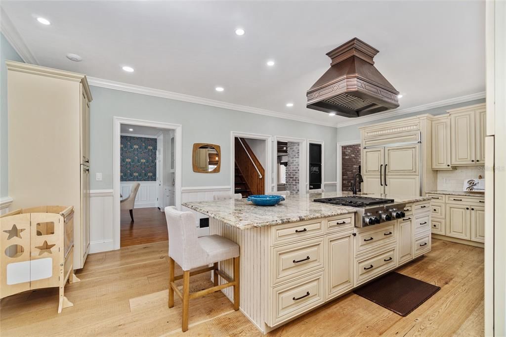 Recently Sold: $1,550,000 (5 beds, 3 baths, 4953 Square Feet)