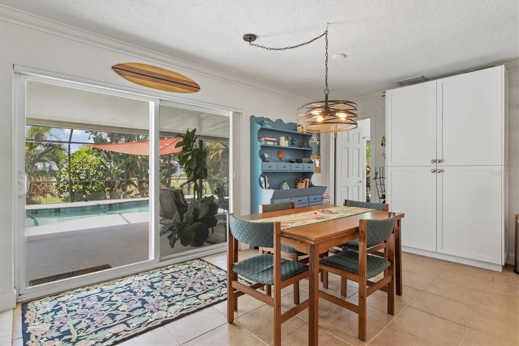 Recently Sold: $635,000 (3 beds, 2 baths, 1548 Square Feet)