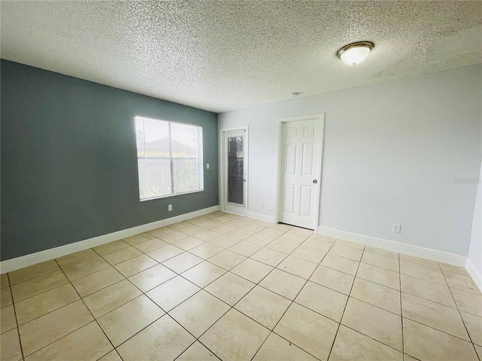 Recently Sold: $123,000 (1 beds, 1 baths, 618 Square Feet)