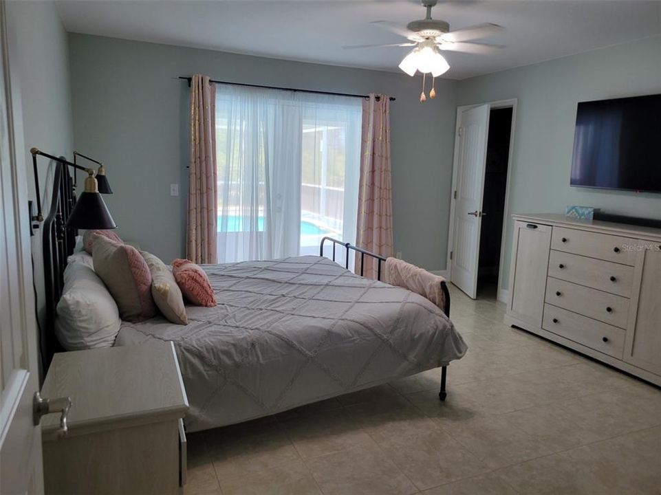 出租: $5,500 (3 贝兹, 2 浴室, 1630 平方英尺)