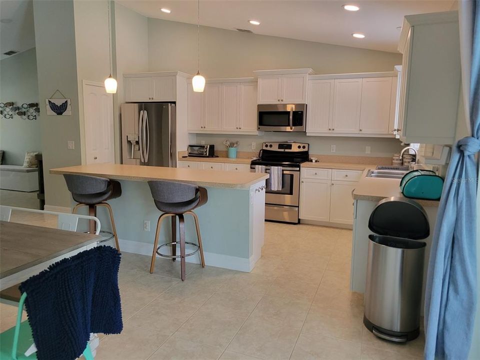 出租: $5,500 (3 贝兹, 2 浴室, 1630 平方英尺)