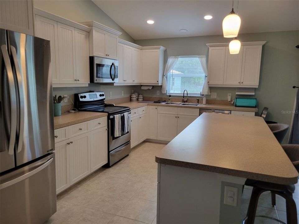 出租: $5,500 (3 贝兹, 2 浴室, 1630 平方英尺)