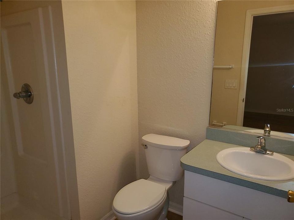 最近租的: $1,000 (2 贝兹, 2 浴室, 900 平方英尺)