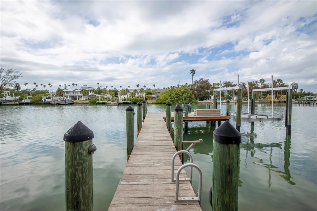 Recently Sold: $2,950,000 (4 beds, 3 baths, 2727 Square Feet)