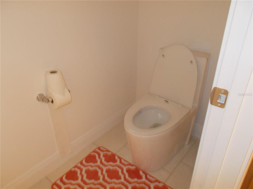 最近租的: $2,300 (4 贝兹, 2 浴室, 2109 平方英尺)