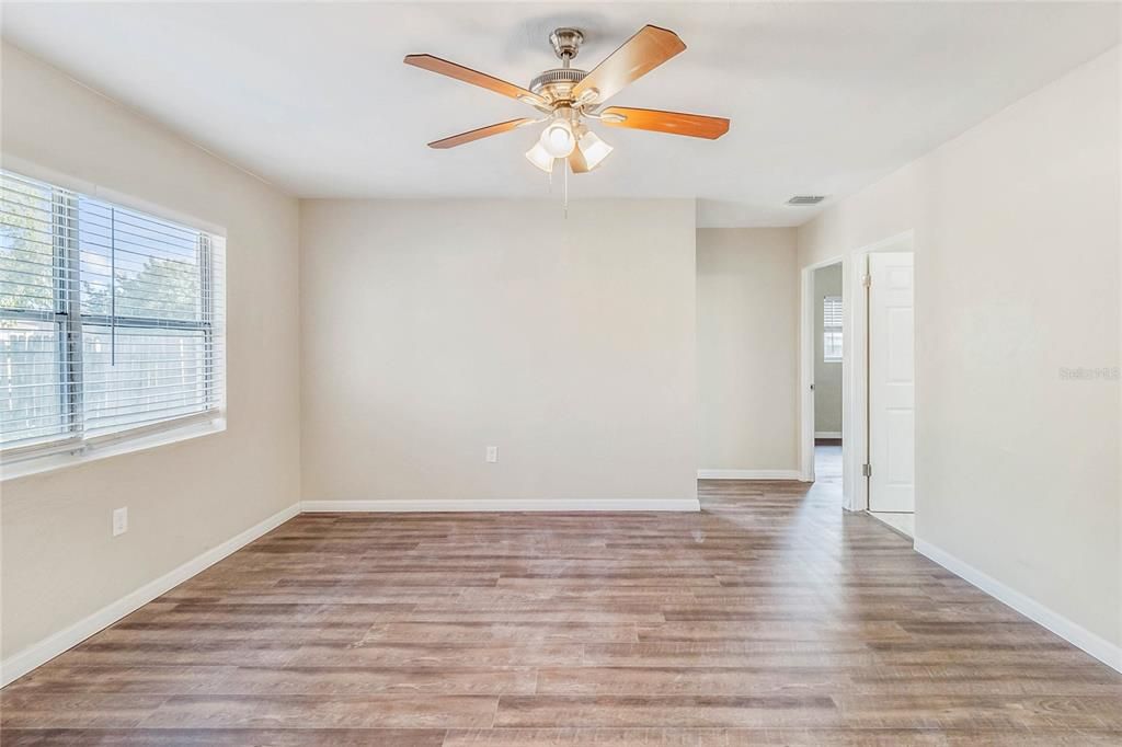 Recently Rented: $1,495 (4 beds, 2 baths, 1492 Square Feet)