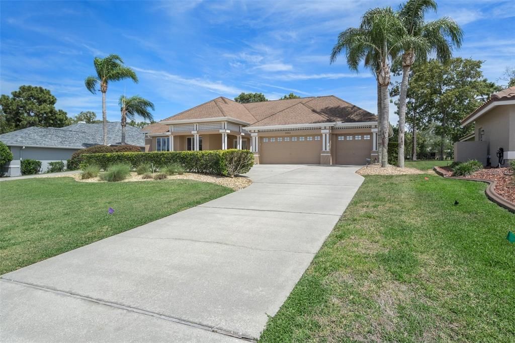 Recently Sold: $845,000 (4 beds, 3 baths, 3136 Square Feet)