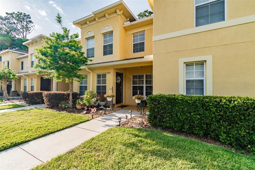 Recently Sold: $220,000 (2 beds, 2 baths, 1561 Square Feet)
