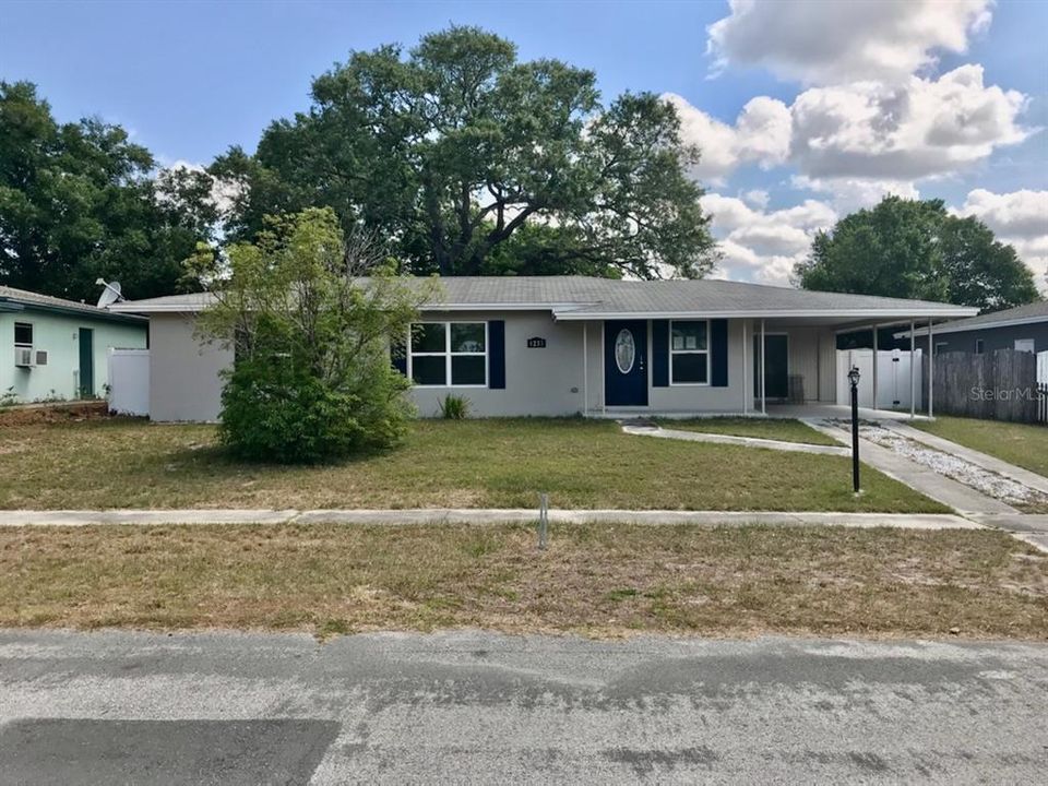 Recently Sold: $215,000 (3 beds, 2 baths, 1150 Square Feet)
