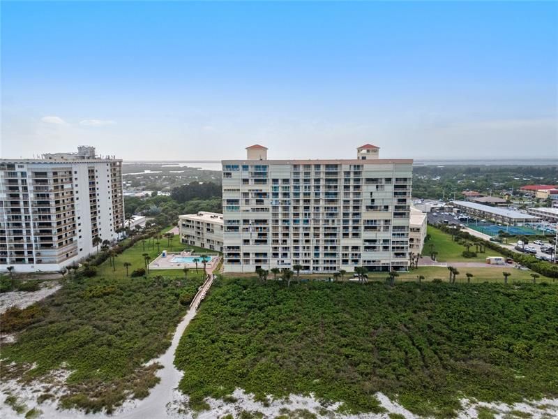 Recently Sold: $665,000 (2 beds, 2 baths, 1317 Square Feet)