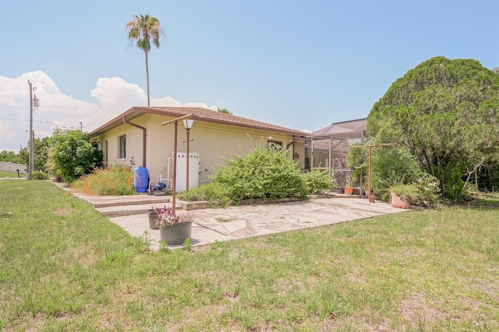 Recently Sold: $250,000 (3 beds, 2 baths, 1555 Square Feet)