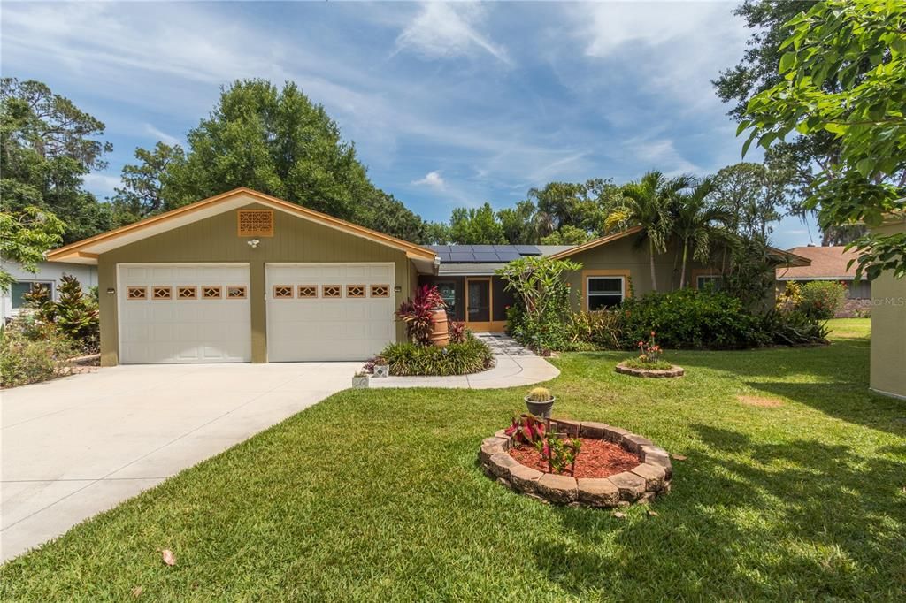 Недавно продано: $575,000 (4 спален, 3 ванн, 2398 Квадратных фут)