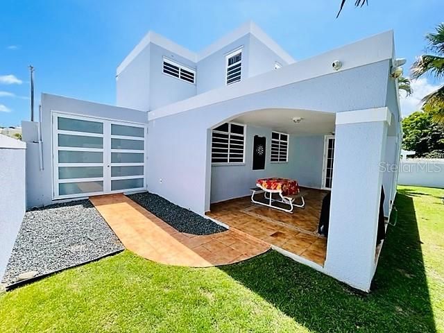 Vendido Recientemente: $425,000 (4 camas, 2 baños, 2350 Pies cuadrados)