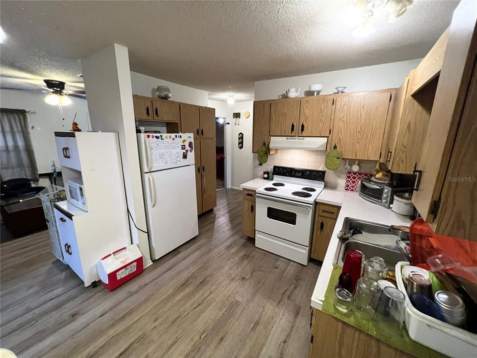 Recently Sold: $114,900 (2 beds, 1 baths, 860 Square Feet)