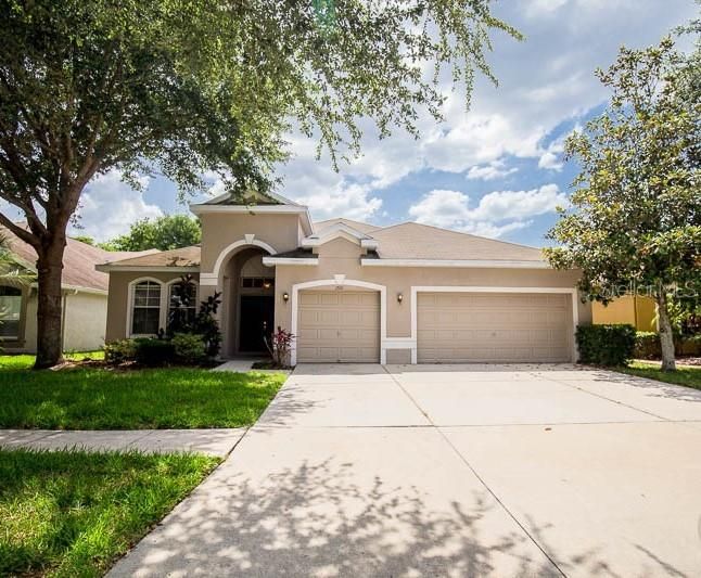 Recently Rented: $2,650 (4 beds, 3 baths, 2220 Square Feet)