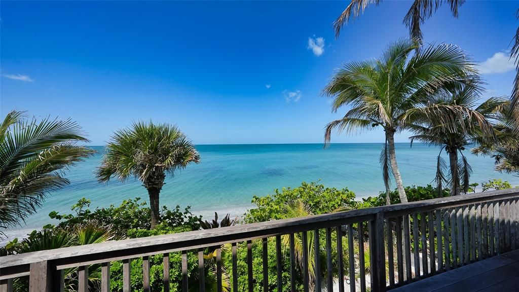 Recently Sold: $4,750,000 (4 beds, 3 baths, 3786 Square Feet)