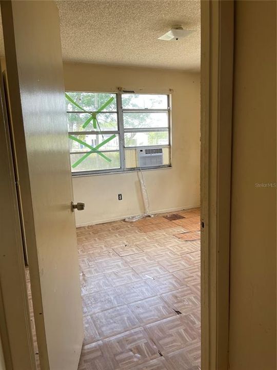 Vendido Recientemente: $69,900 (2 camas, 1 baños, 806 Pies cuadrados)