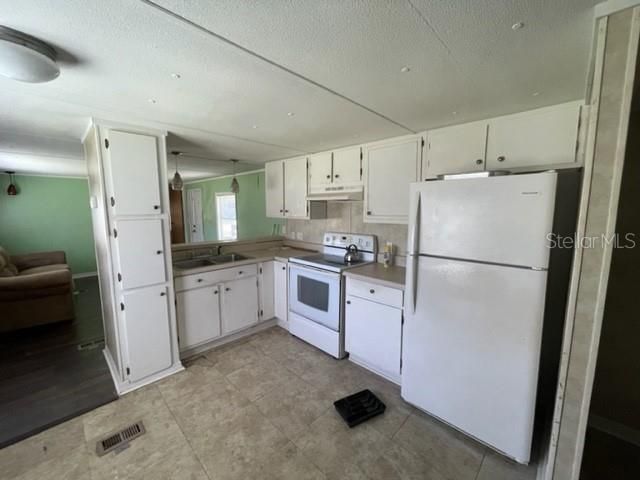 Recently Sold: $49,900 (2 beds, 1 baths, 792 Square Feet)