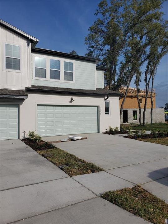 Vendido Recientemente: $359,512 (3 camas, 2 baños, 2100 Pies cuadrados)