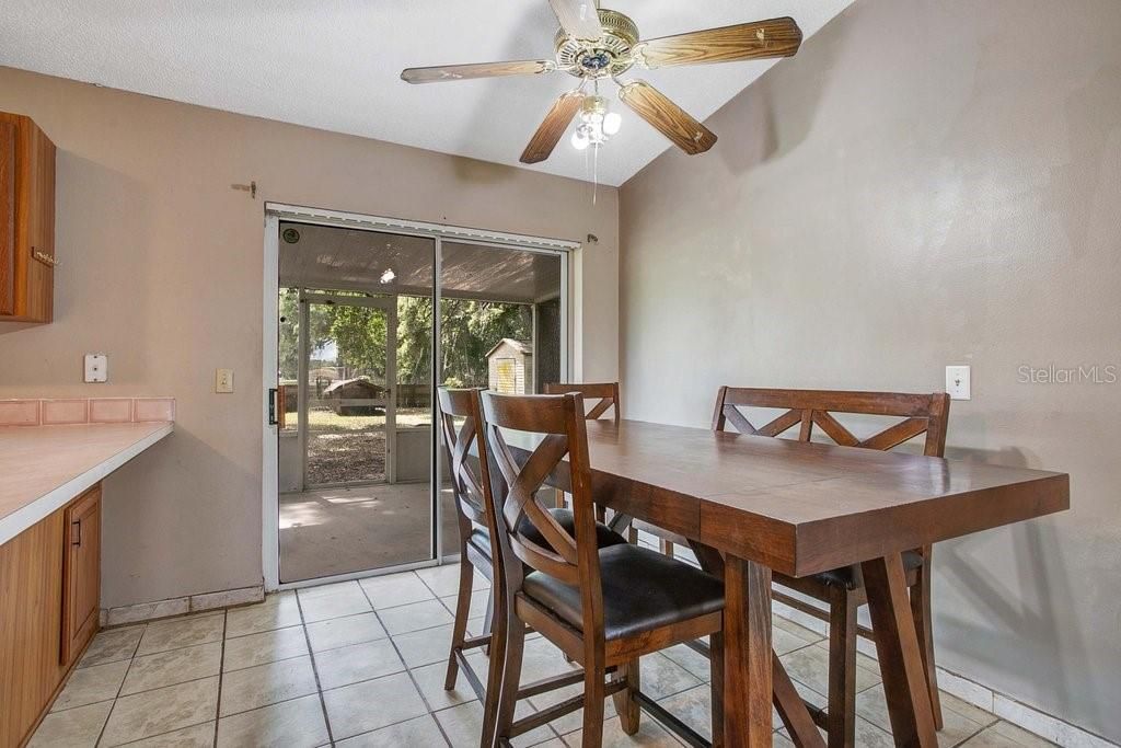 Recently Sold: $253,000 (3 beds, 2 baths, 1248 Square Feet)