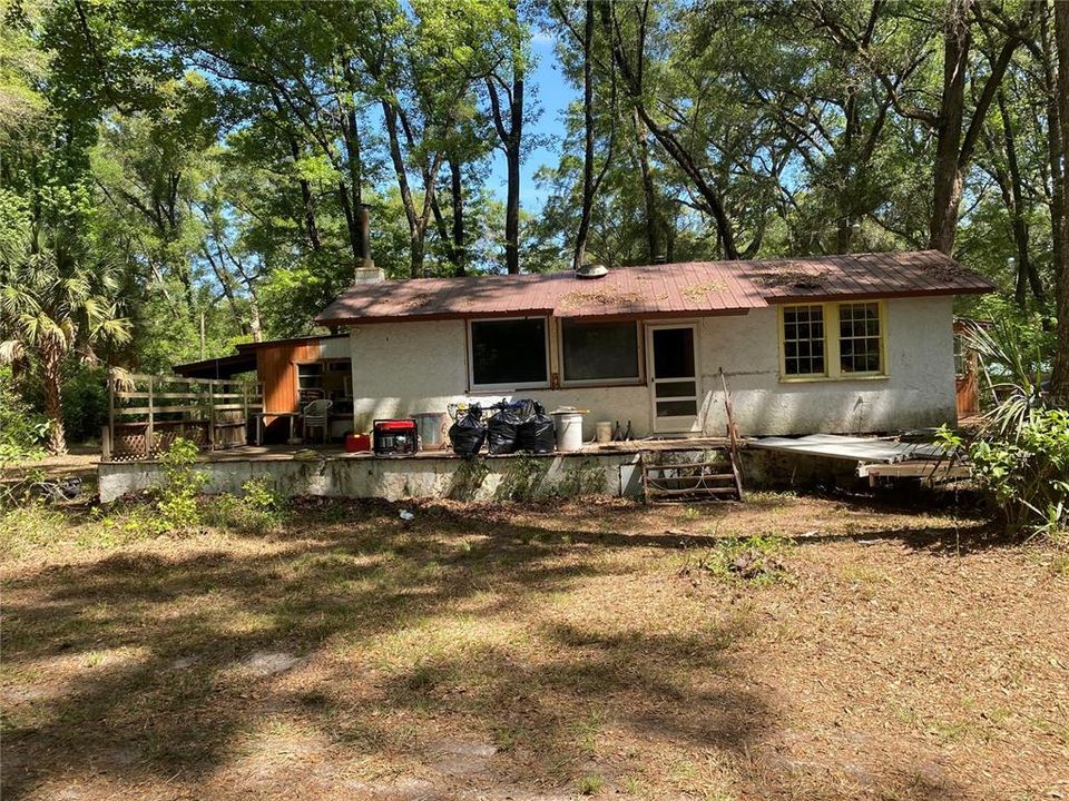 Recently Sold: $79,000 (3 beds, 2 baths, 1886 Square Feet)