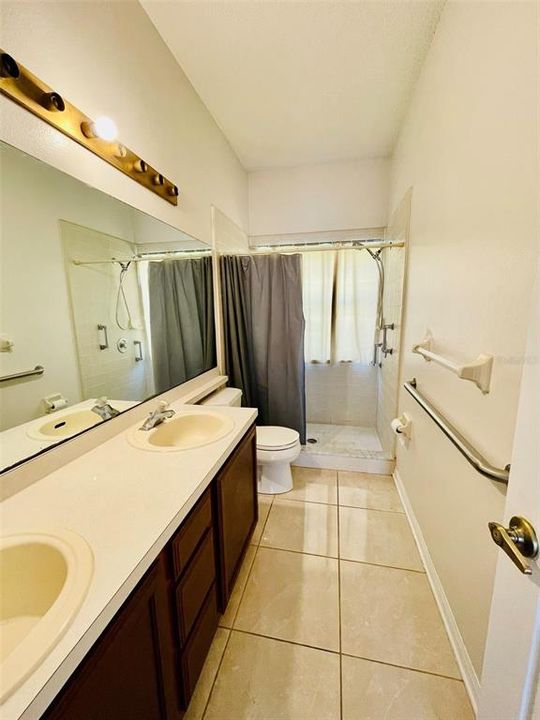 最近租的: $2,200 (3 贝兹, 2 浴室, 1428 平方英尺)
