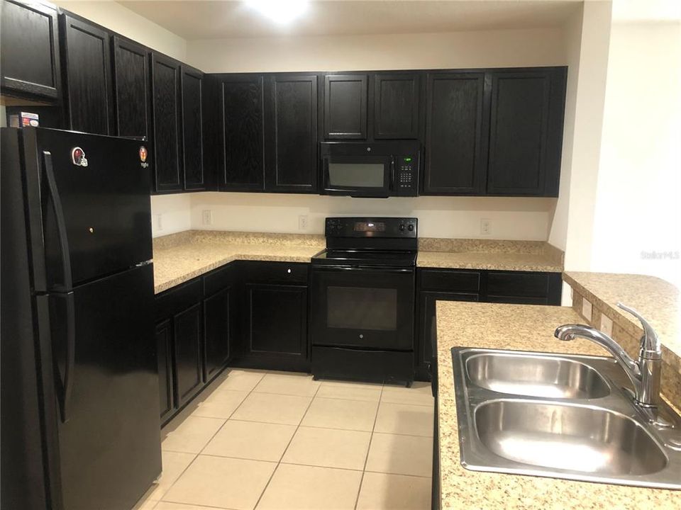 Recently Sold: $365,000 (4 beds, 2 baths, 1820 Square Feet)