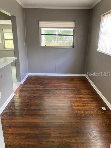 Recently Rented: $1,099 (4 beds, 1 baths, 1113 Square Feet)