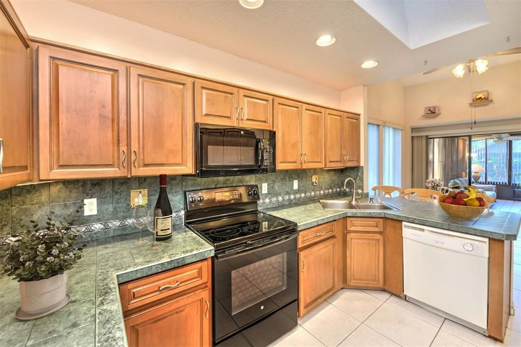 Recently Sold: $345,000 (3 beds, 2 baths, 2085 Square Feet)