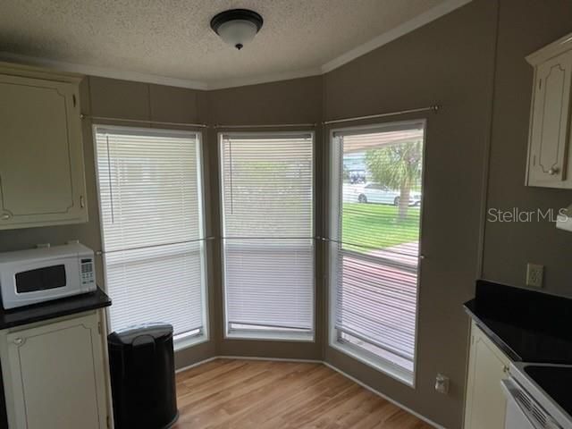 Recently Sold: $82,000 (2 beds, 2 baths, 1104 Square Feet)
