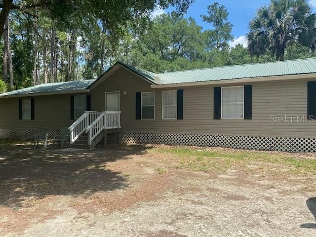 Recently Sold: $149,900 (4 beds, 2 baths, 1976 Square Feet)
