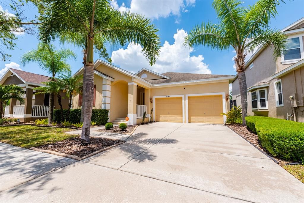 Recently Sold: $550,000 (4 beds, 3 baths, 2361 Square Feet)