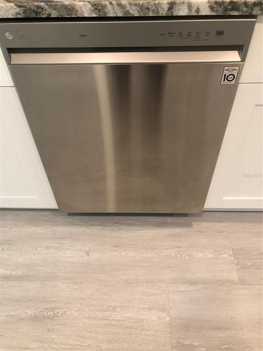 Vendido Recientemente: $2,400 (0 camas, 0 baños, 900 Pies cuadrados)