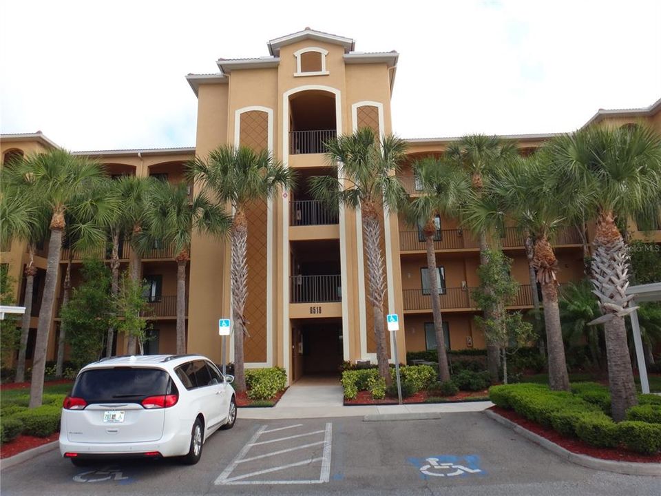 For Rent: $2,500 (2 beds, 2 baths, 1156 Square Feet)