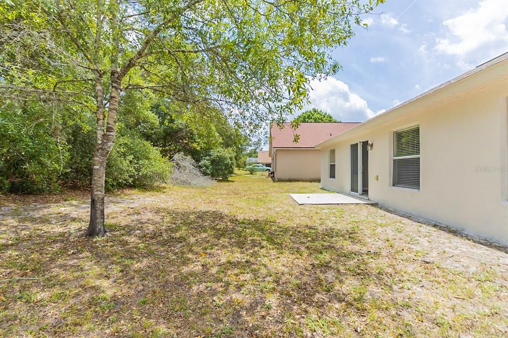 Recently Sold: $327,000 (3 beds, 2 baths, 1282 Square Feet)