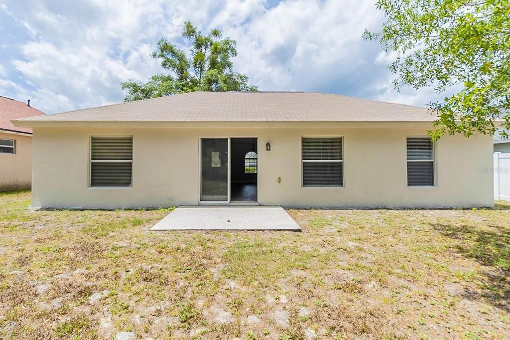 Recently Sold: $327,000 (3 beds, 2 baths, 1282 Square Feet)