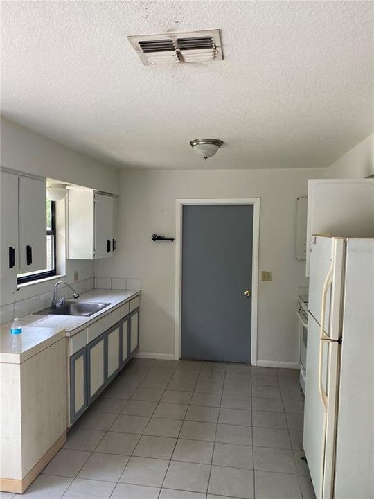 Recently Sold: $129,900 (3 beds, 1 baths, 1250 Square Feet)