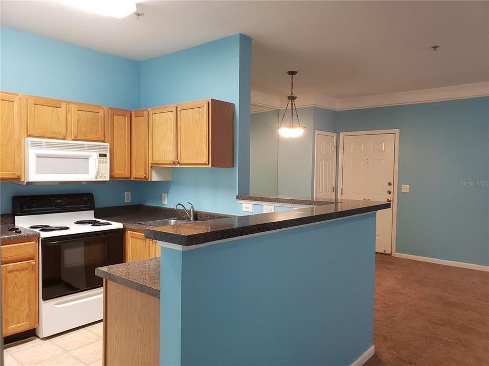 Recently Rented: $1,075 (1 beds, 1 baths, 750 Square Feet)
