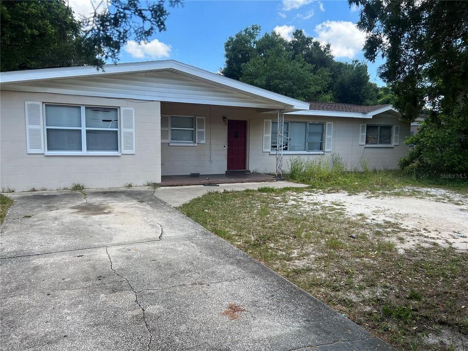 Recently Sold: $139,000 (3 beds, 2 baths, 1056 Square Feet)