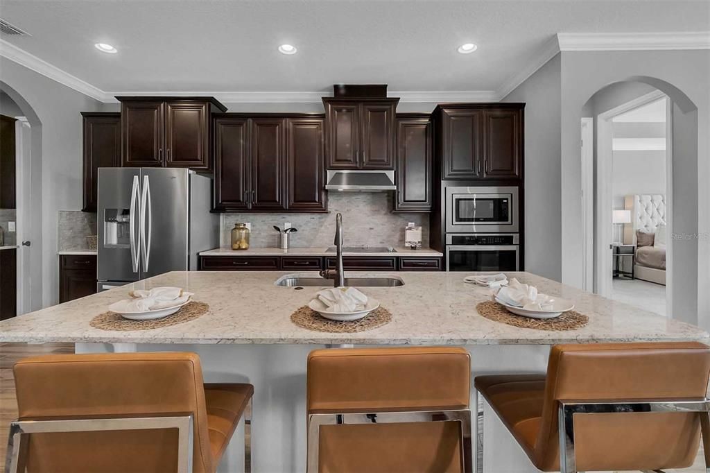 Recently Sold: $895,401 (5 beds, 3 baths, 3911 Square Feet)