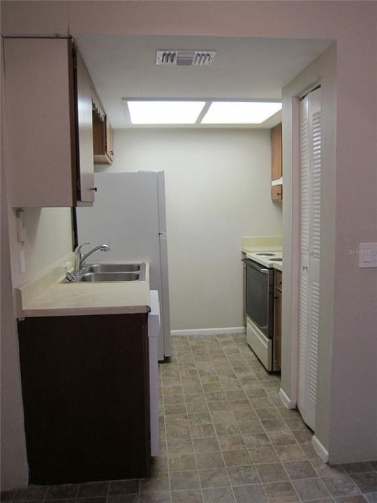 Recently Rented: $755 (1 beds, 1 baths, 600 Square Feet)