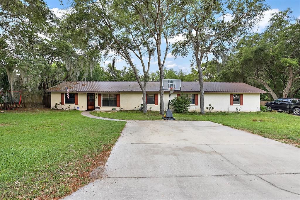 Recently Sold: $355,000 (4 beds, 2 baths, 2236 Square Feet)