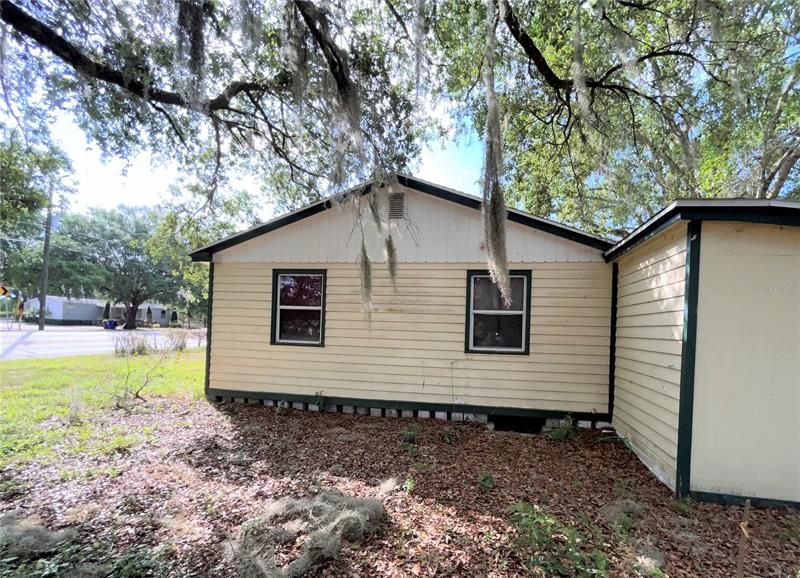 Recently Sold: $90,000 (2 beds, 1 baths, 720 Square Feet)