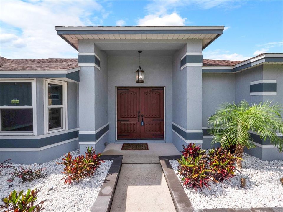 Recently Sold: $390,000 (3 beds, 2 baths, 1501 Square Feet)